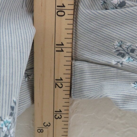 Lee*‎ Women's 1.5" Belt Loop Multipocketed Flat Front Floral Shorts~ Size Medium - Picture 6 of 10